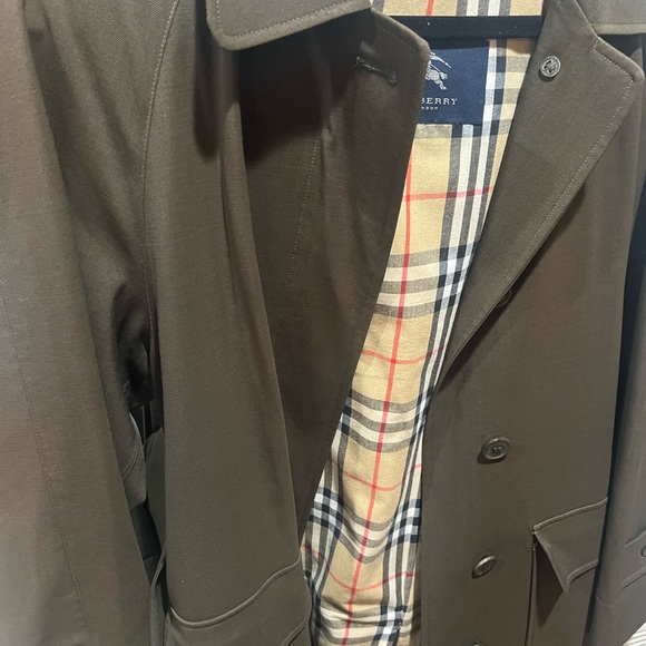 Burberry Trench coat Olive Green size small EUC - Picture 12 of 15